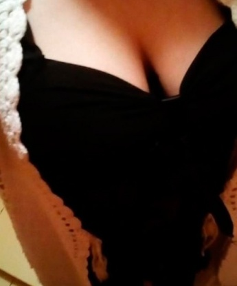 Дерзкая шатенка готова порадовать вас яркими и страстными встречами. Приезжайте ко мне, чтобы окунуться в мир наслаждения и удовольствия. 11187, 39 лет